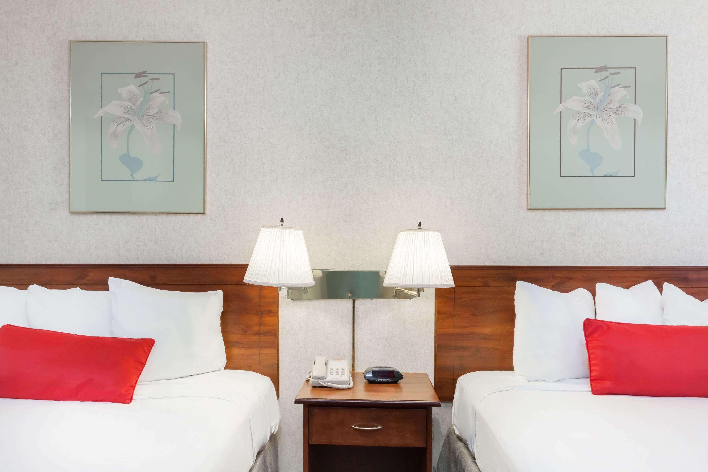 Ramada By Wyndham San Diego Poway Miramar Dış mekan fotoğraf