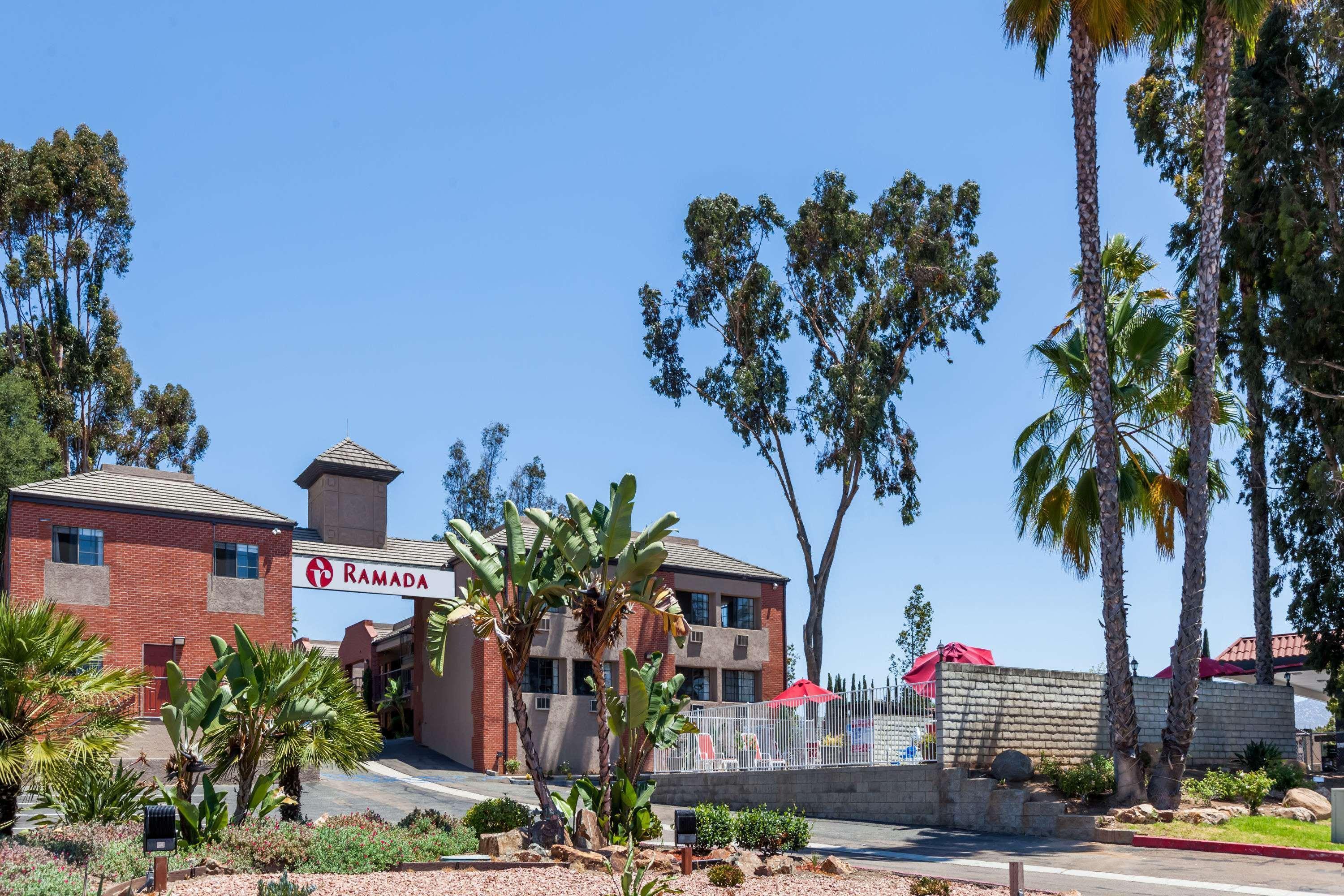 Ramada By Wyndham San Diego Poway Miramar Dış mekan fotoğraf