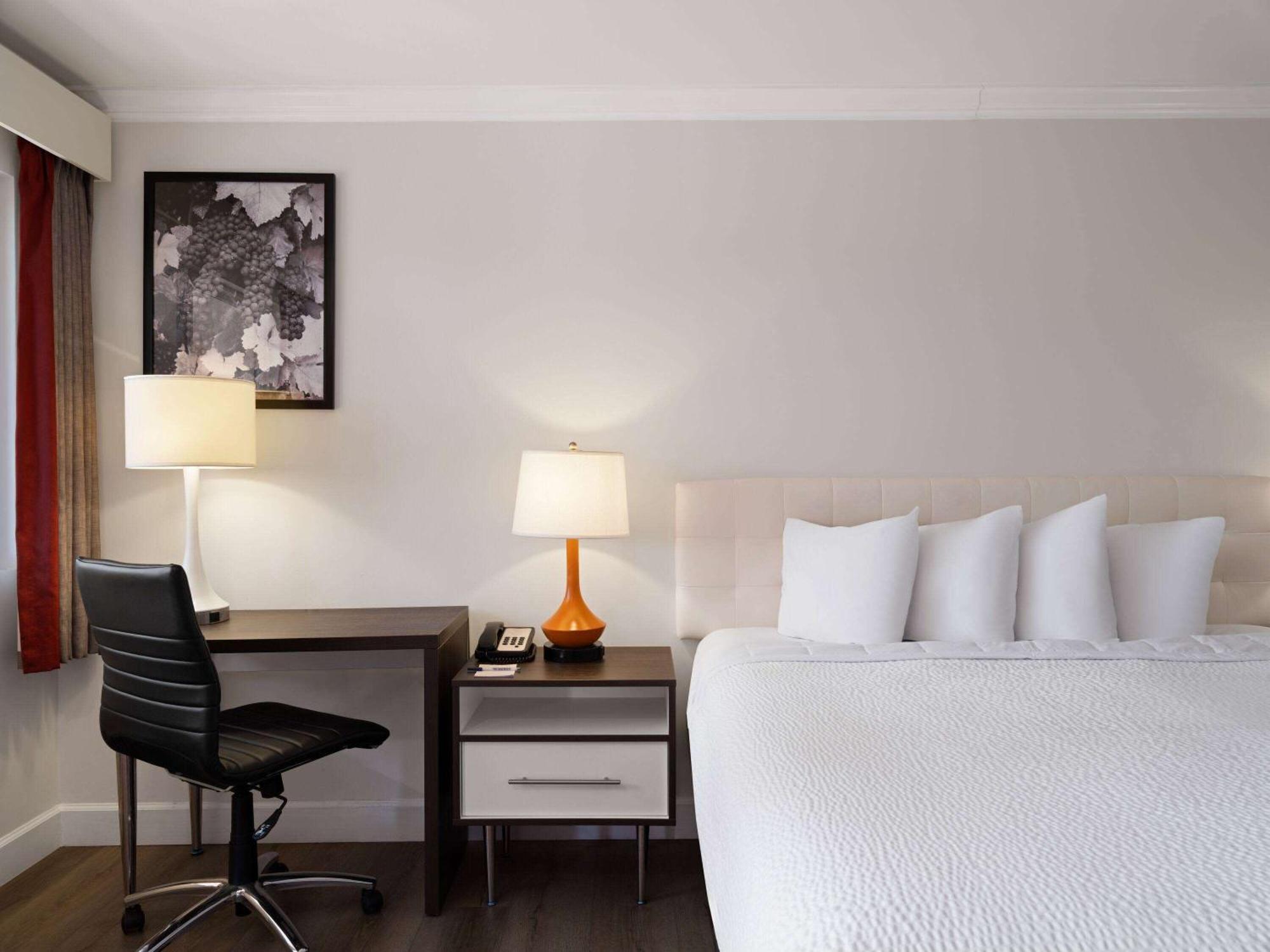Ramada By Wyndham San Diego Poway Miramar Dış mekan fotoğraf