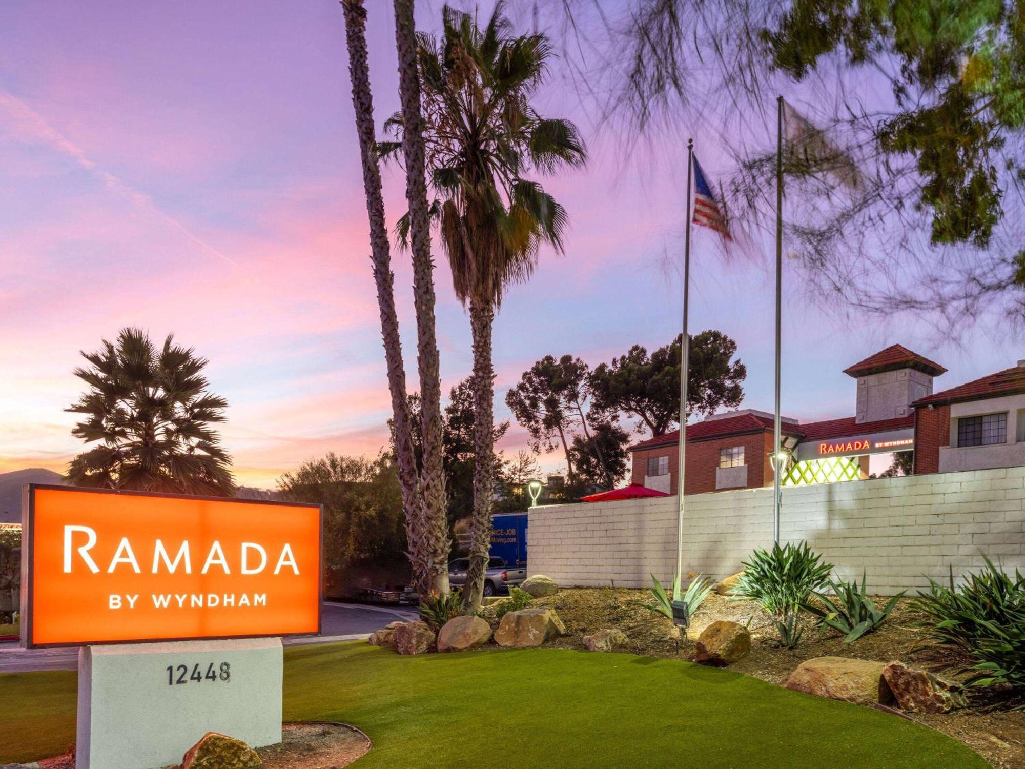 Ramada By Wyndham San Diego Poway Miramar Dış mekan fotoğraf