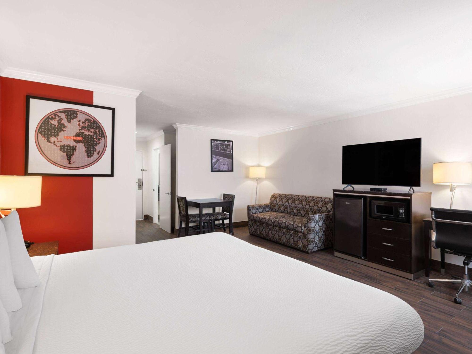 Ramada By Wyndham San Diego Poway Miramar Dış mekan fotoğraf